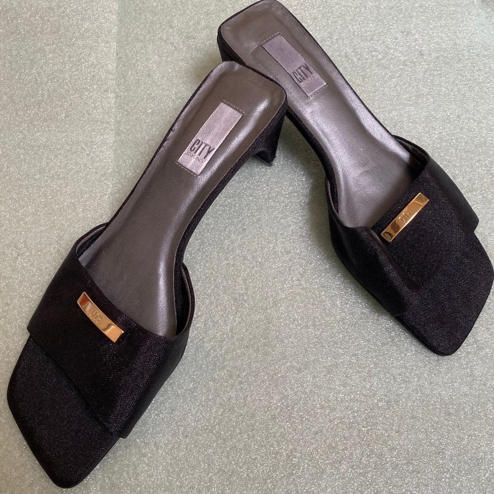 DKNY City Brand New Slip on Sandle